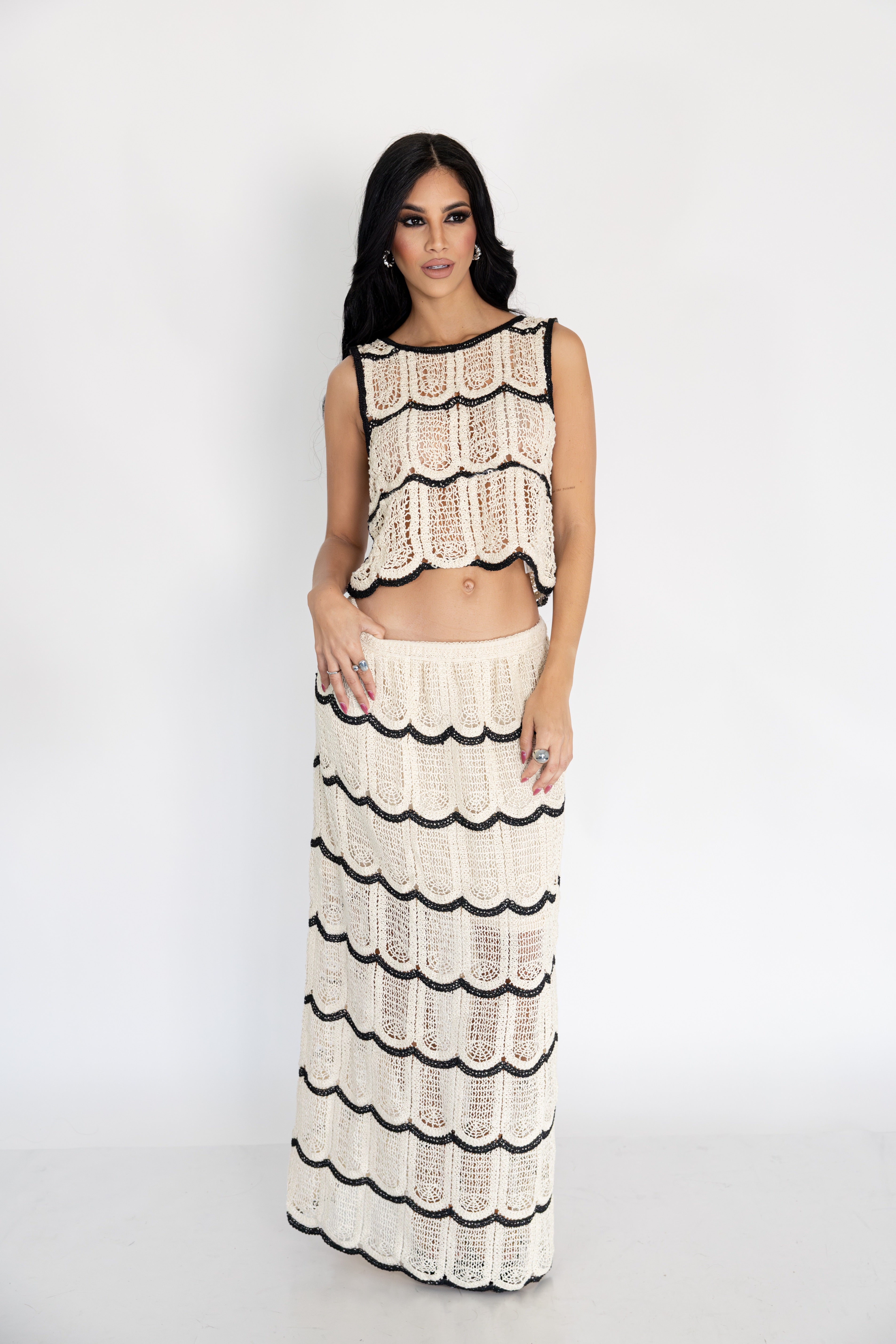 Conjunto crema y negro